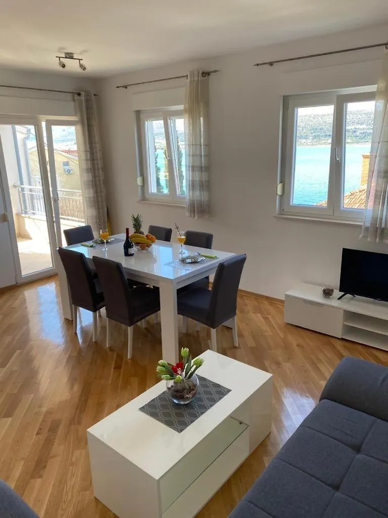 Appartement Dina à Trogir 0*,  Croatie